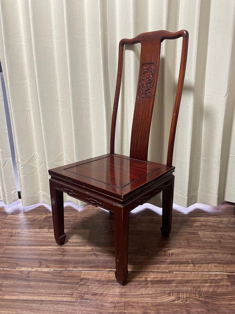 中国家具　鳥と花の彫刻付き