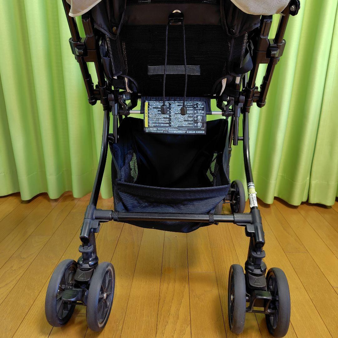 Combi　折りたたみベビーカー　ブラック　ベージュ　水色ストライプ　説明書あり