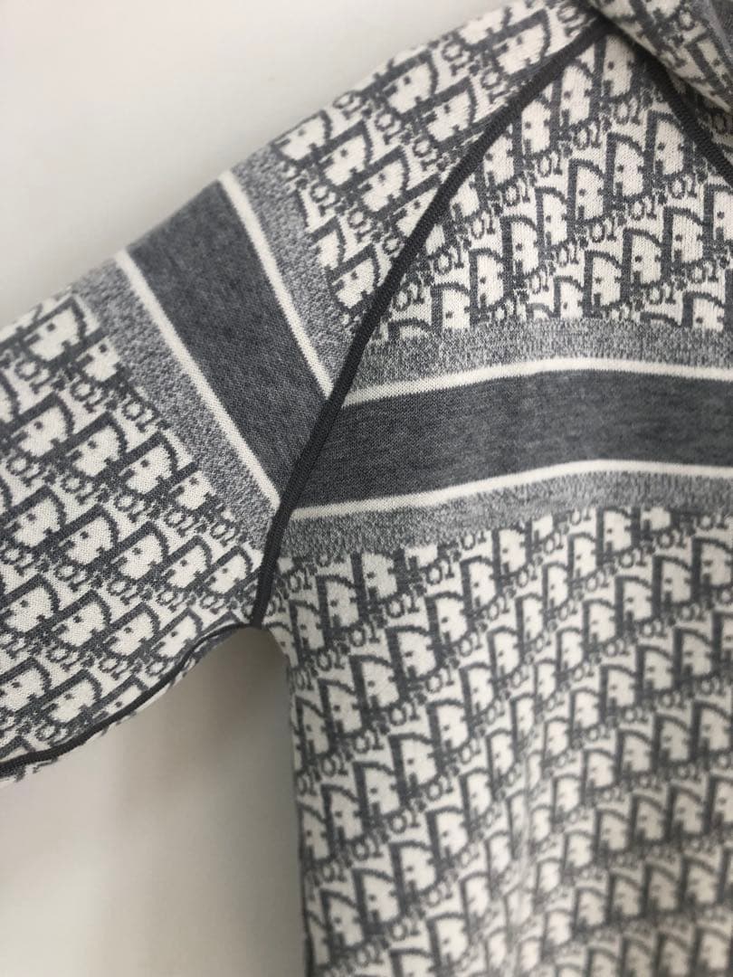 Dior ディオール　ニットセーター　グレー　フーディ　綺麗　両面