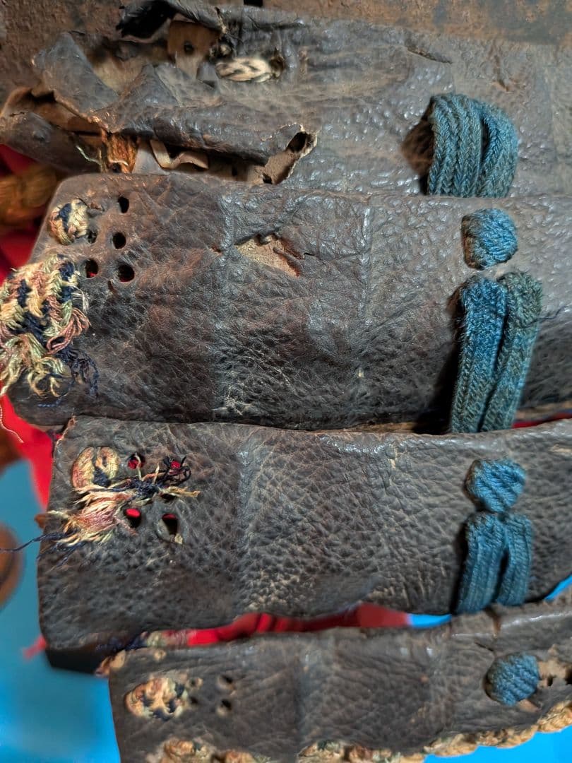 戦国時代極稀少博物館級１４６７〜１５６８年頃尾長巴御家紋前立武将厳星兜時代本歌兜