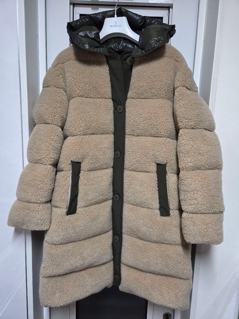 極美品　確実正規品　MONCLER　CHARAMILLON　シャラミオン