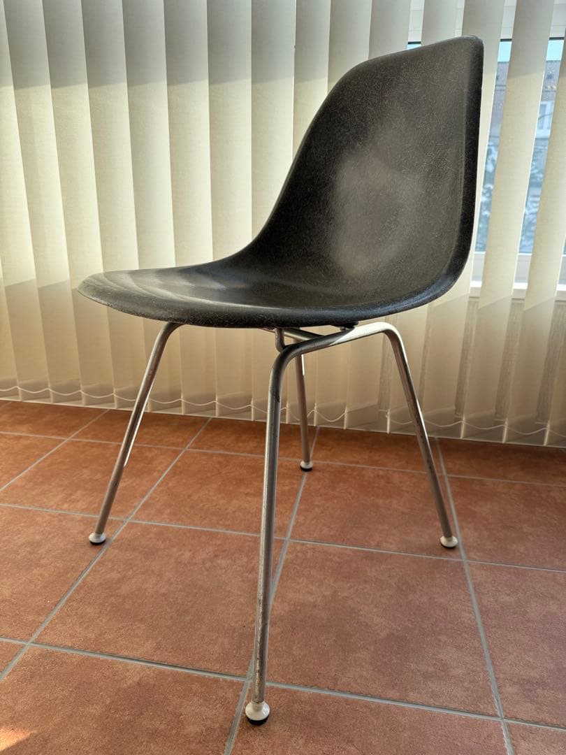 ハーマンミラー イームズ ヴィンテージ サイドシェルチェア グレージュ