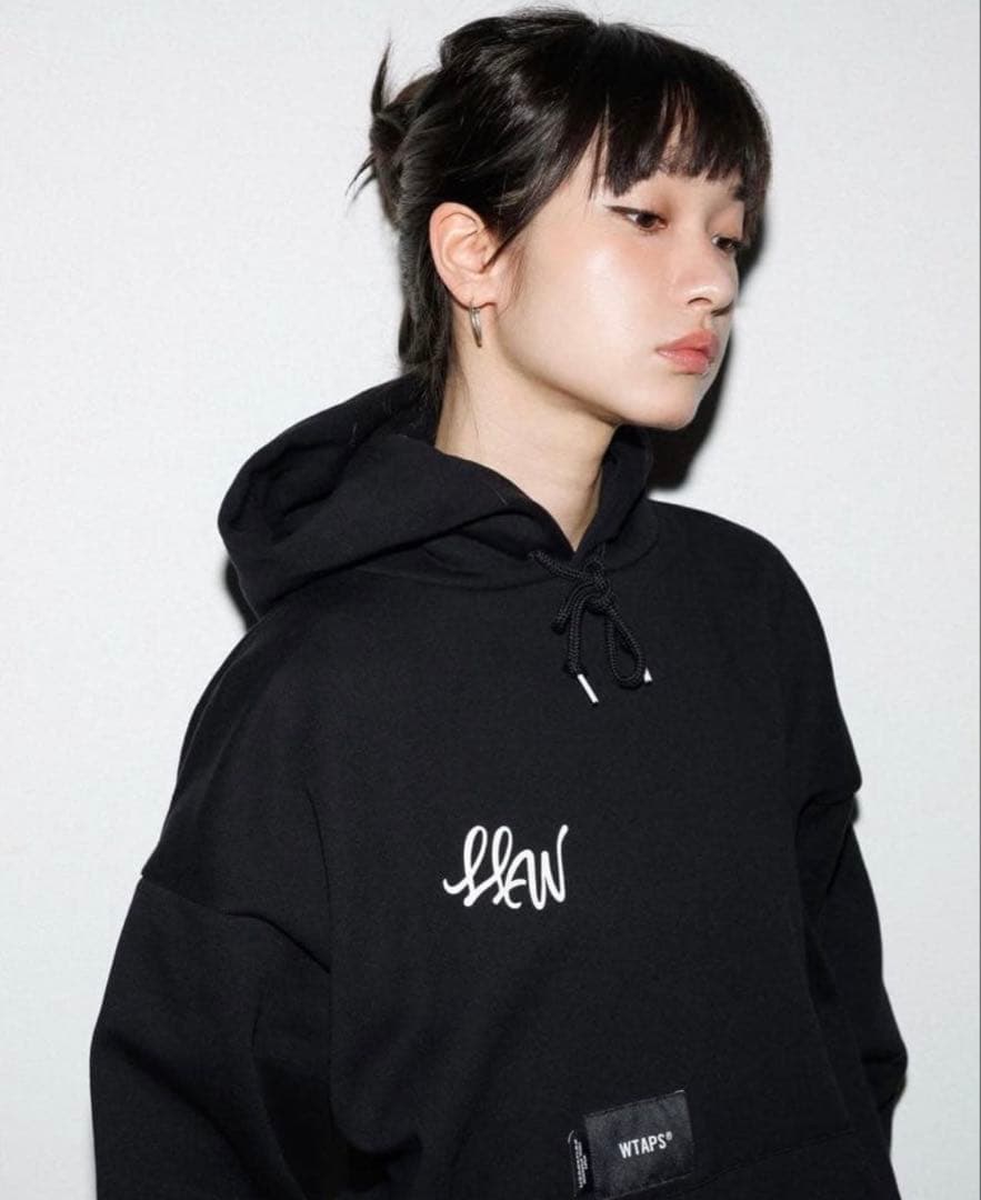 WTAPS フード付きオーバーサイズパーカー ブラック