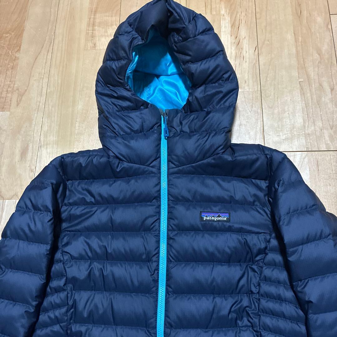 【美品】パタゴニア レディースダウンセーターフーディ ネイビー Mサイズ