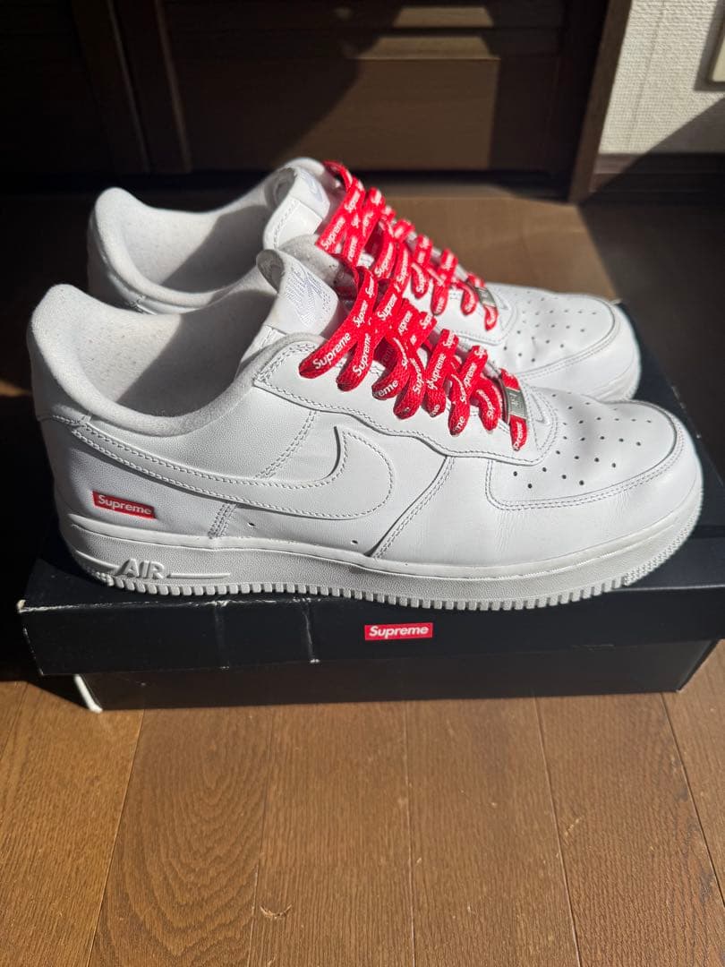 NIKE AIR FORCE 1 × SUPREME 27.5