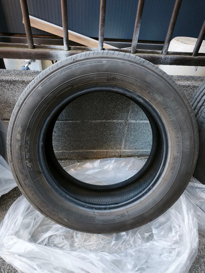 205/60R16 XL タイヤ 引取り限定