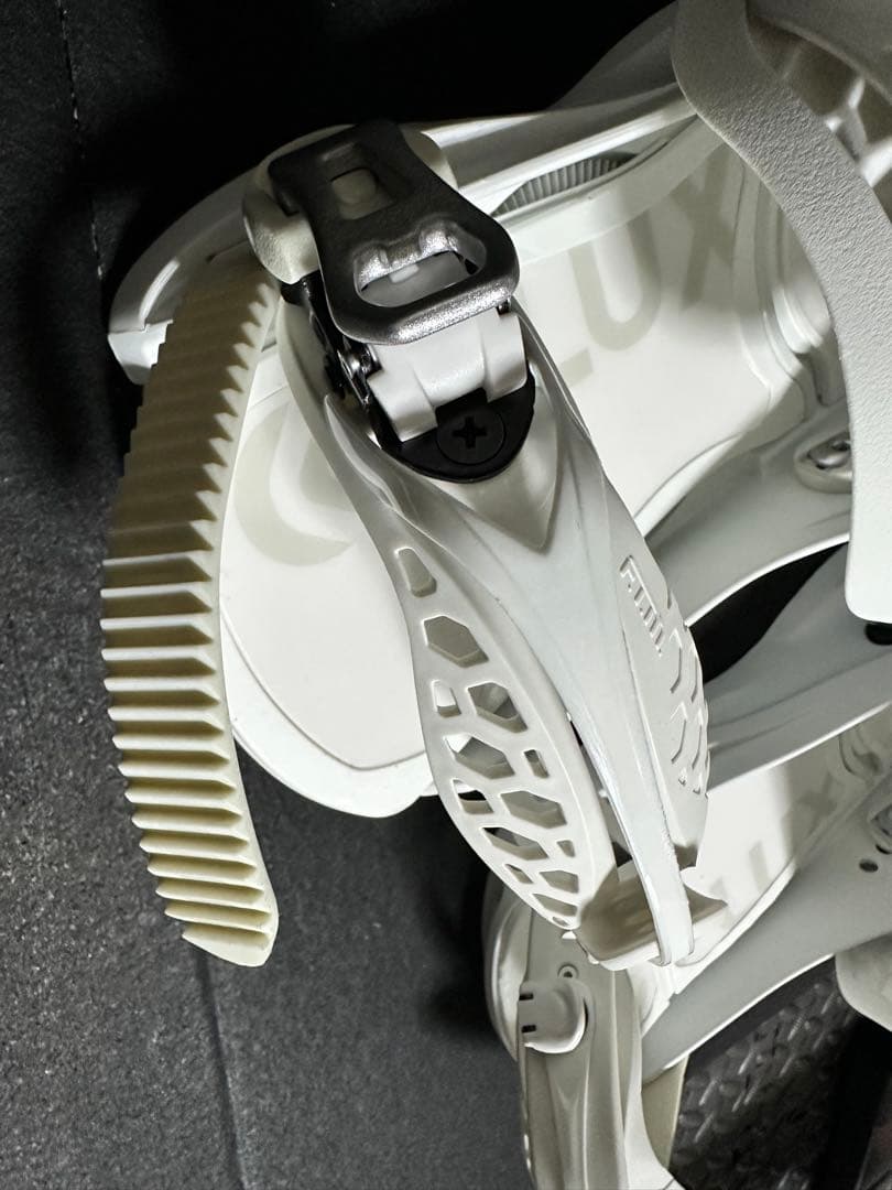 スノーボードビンディング　FLUX　XF　ホワイト2018〜2019モデル　M