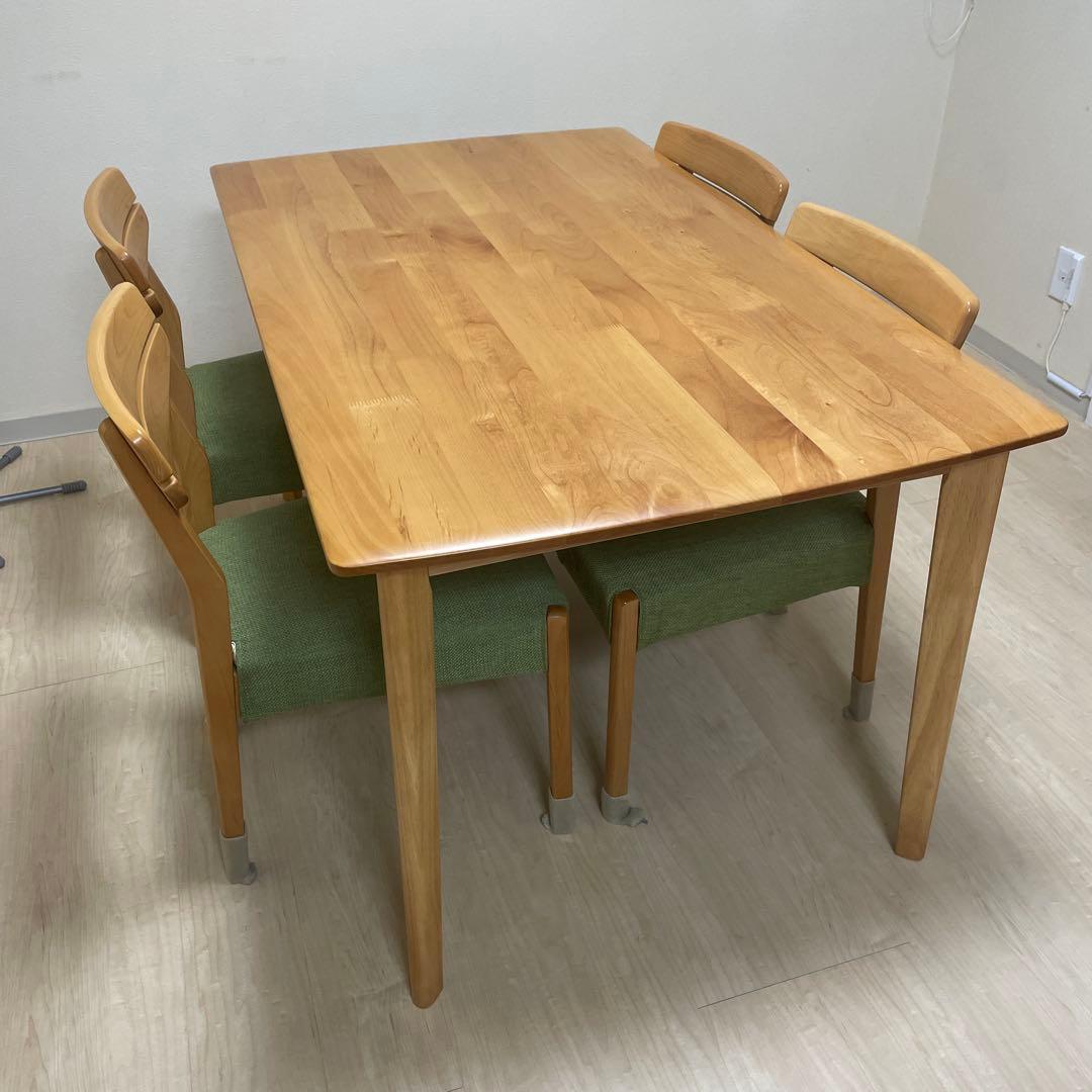 ニトリ木製ダイニングテーブルと椅子4脚セット　直接引き取り限定