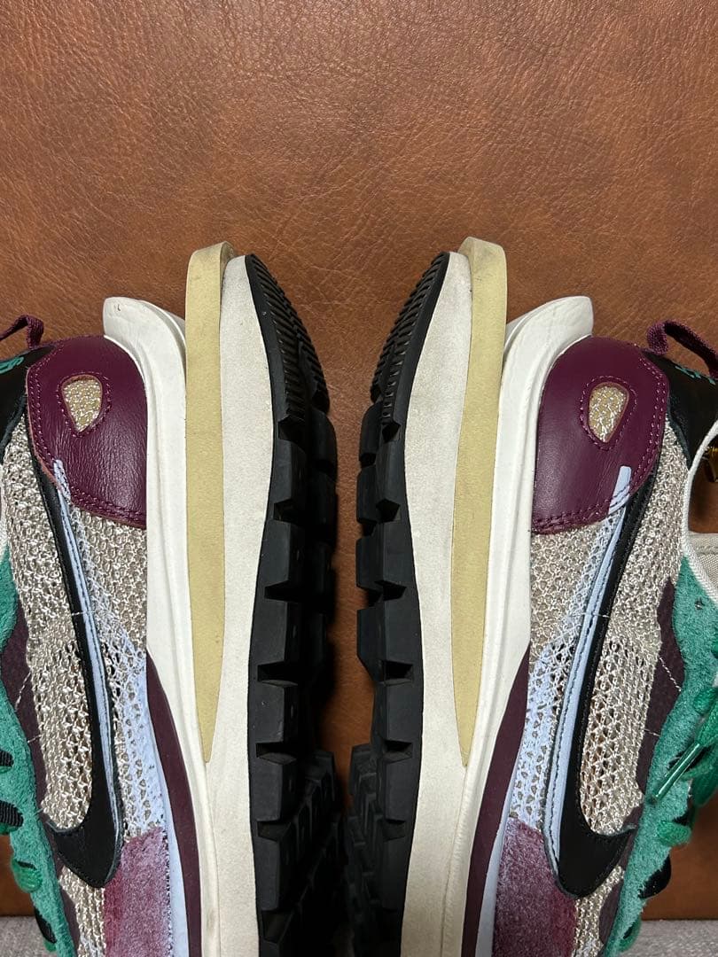 靴 Nike x sacai VaporWaffle \"Villain Red\"