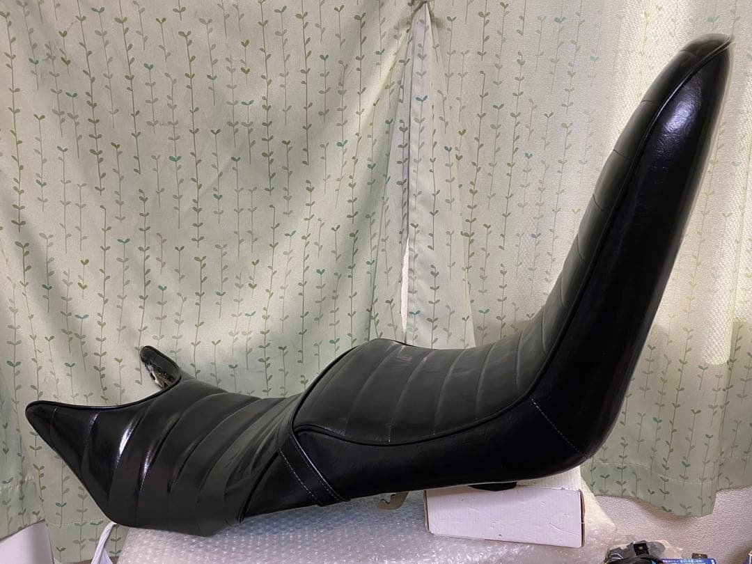 特注 激レア ホーネット250 三段シート 艶あり黒 40cm MC31 族車