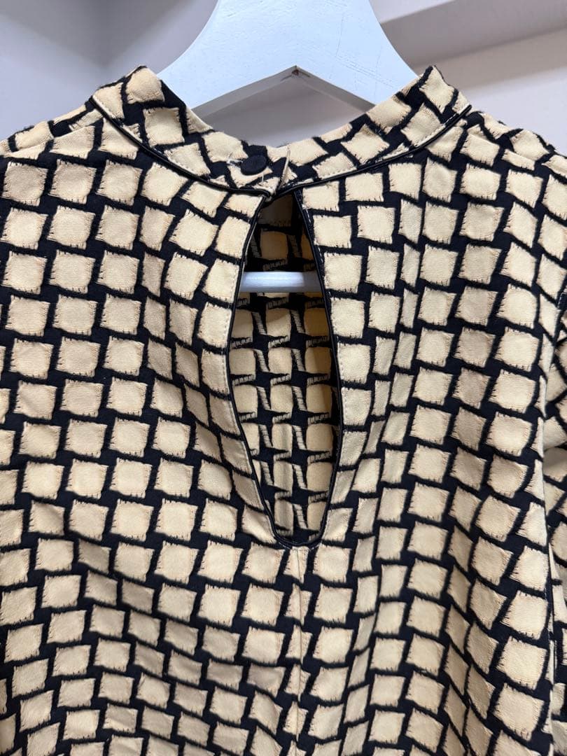 ⭐︎美品⭐︎【Todayful】オープンショルダージャガードブラウス