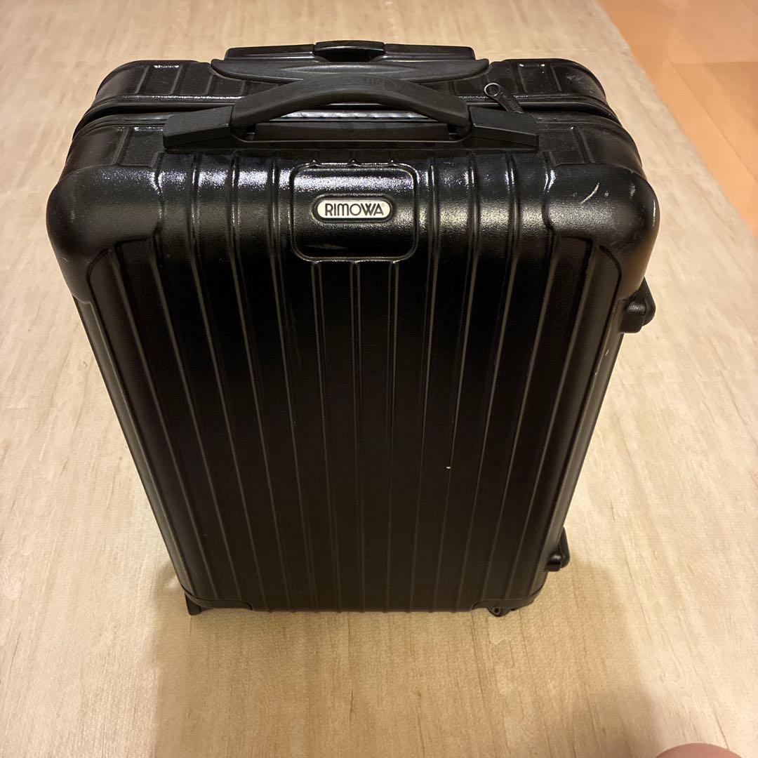 リモワ サルサ 4輪 機内持ち込みサイズ