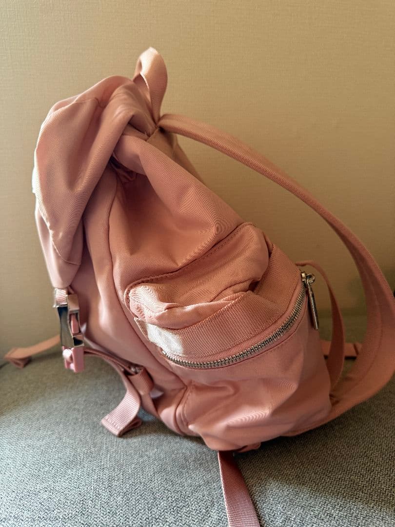 ルルレモンリュック　ピンク