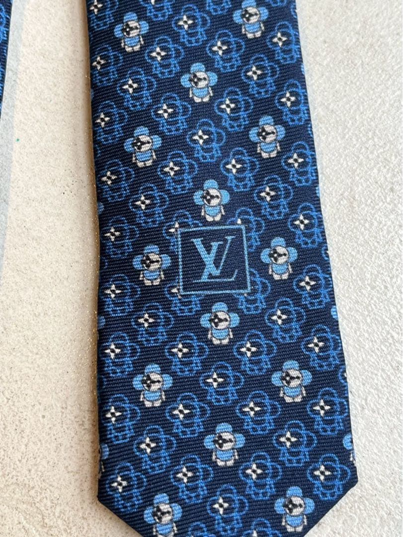 【新品未使用】Louis Vuitton ネクタイ ネイビー　定価39800円
