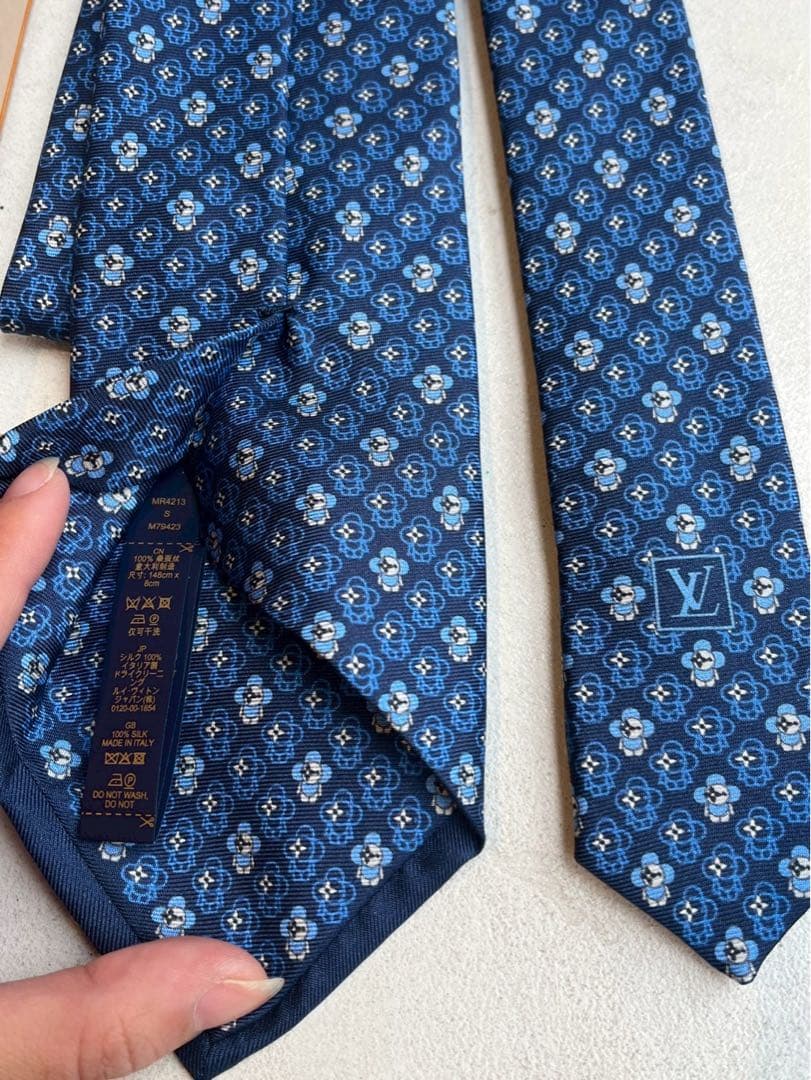 【新品未使用】Louis Vuitton ネクタイ ネイビー　定価39800円