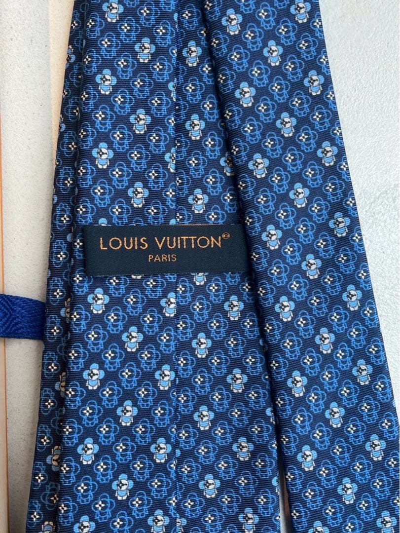 【新品未使用】Louis Vuitton ネクタイ ネイビー　定価39800円