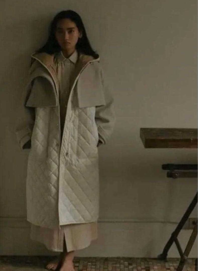 美品「casafline カーサフライン 」ウールキルティング異素材フードコート