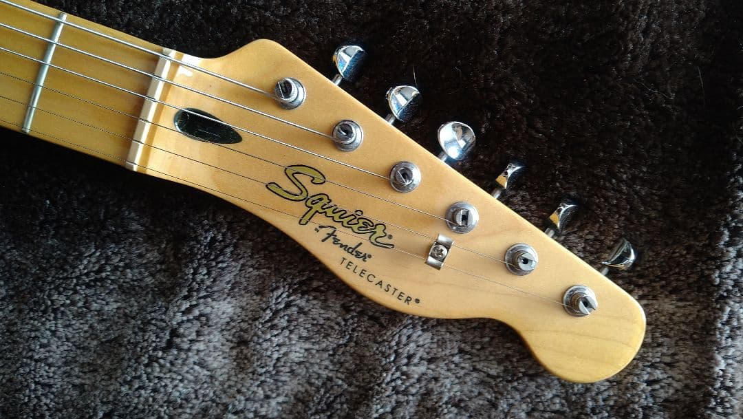 SQUIER　テレキャスター SCANDAL HARUNA スカル柄