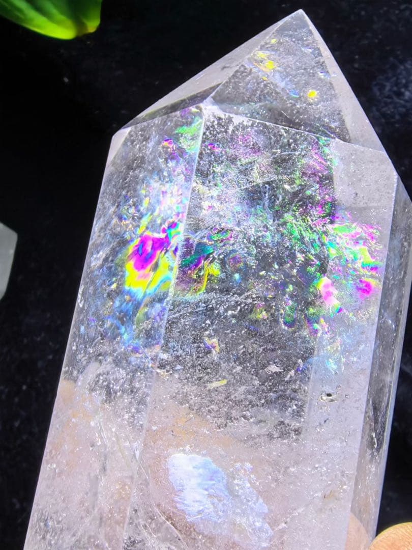 天然石 147mm虹付き水晶のポイント　置物 YY862