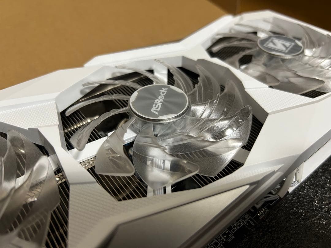 グラフィックボード・グラボ・ビデオカード ASRock Radeon RX 7600 OC Edition 8GB