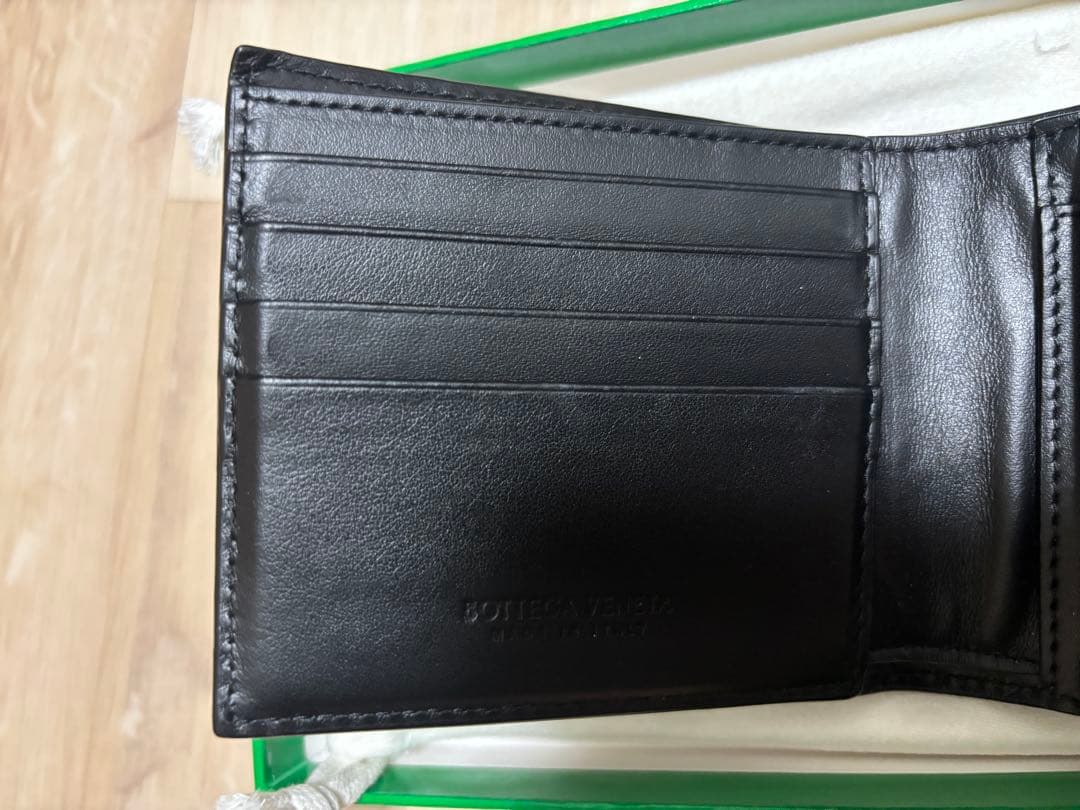 まる　Bottega Veneta 二つ折り財布