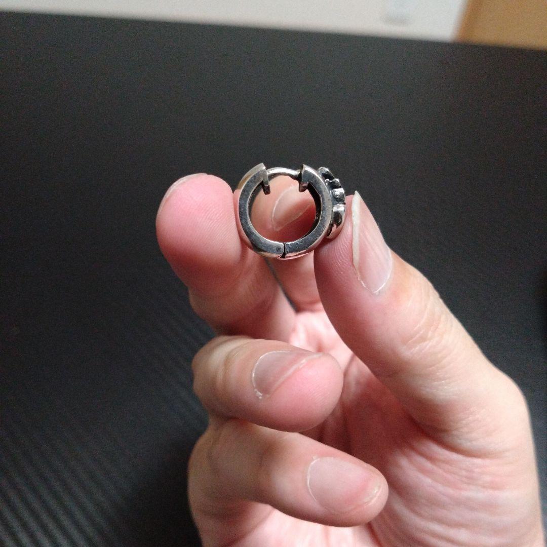 レザーズ&トレジャーズ シルバー ルビー セイクリッド ハート ピアス