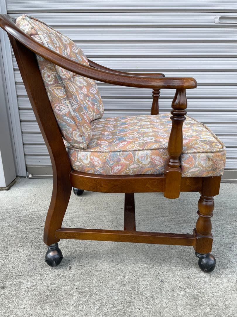 カリモク　ダイニング　アームチェア　キャスターつき　②