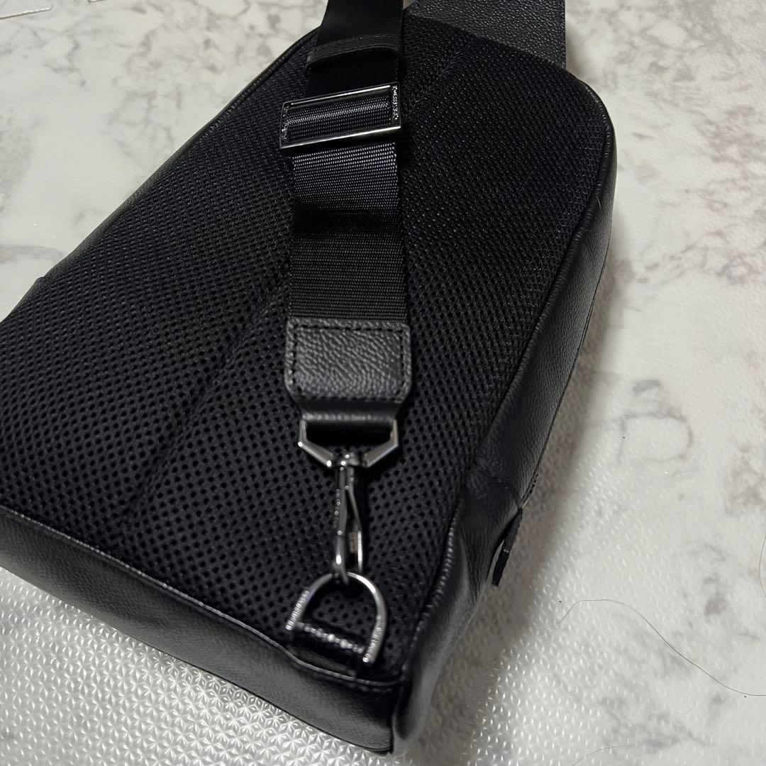 【極美品】ブラックレーベルクレストブリッジ レザー ボディバッグ 黒 本革
