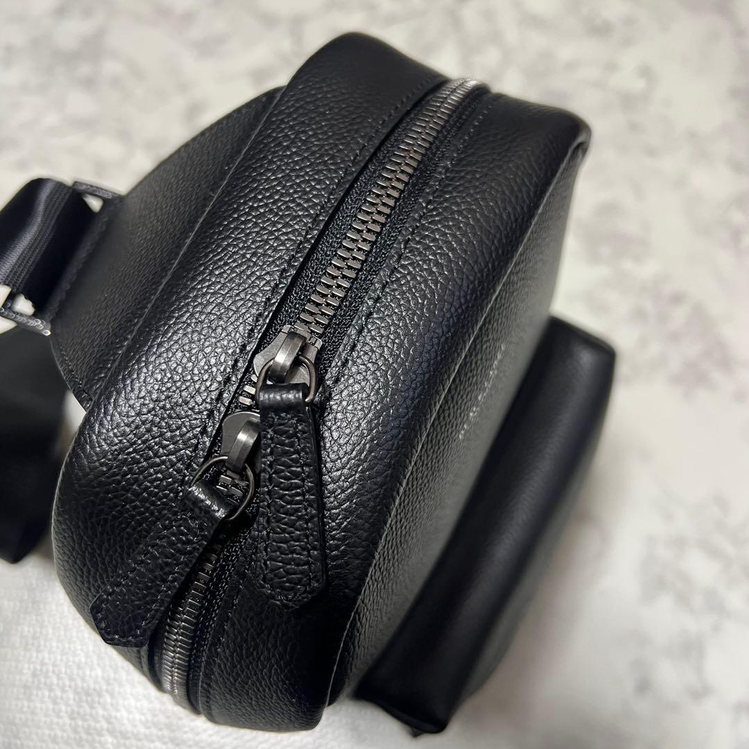 【極美品】ブラックレーベルクレストブリッジ レザー ボディバッグ 黒 本革