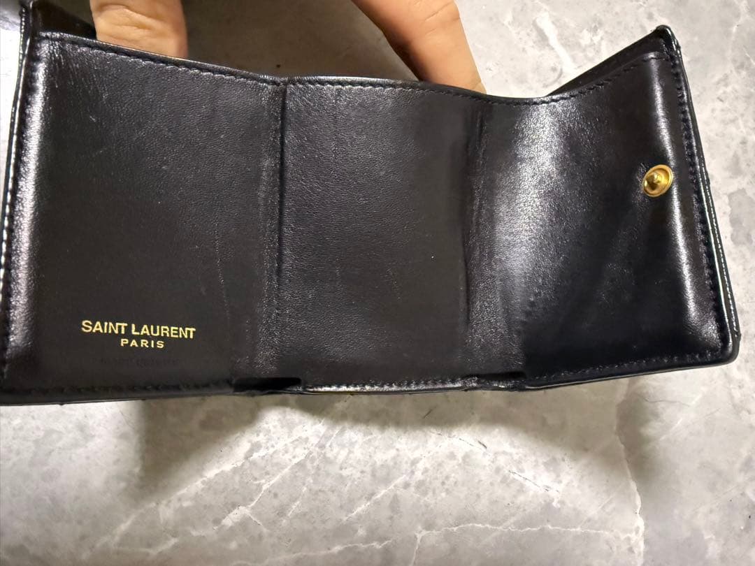 YVES SAINT LAURENT イブサンローラン レザー 三つ折財布