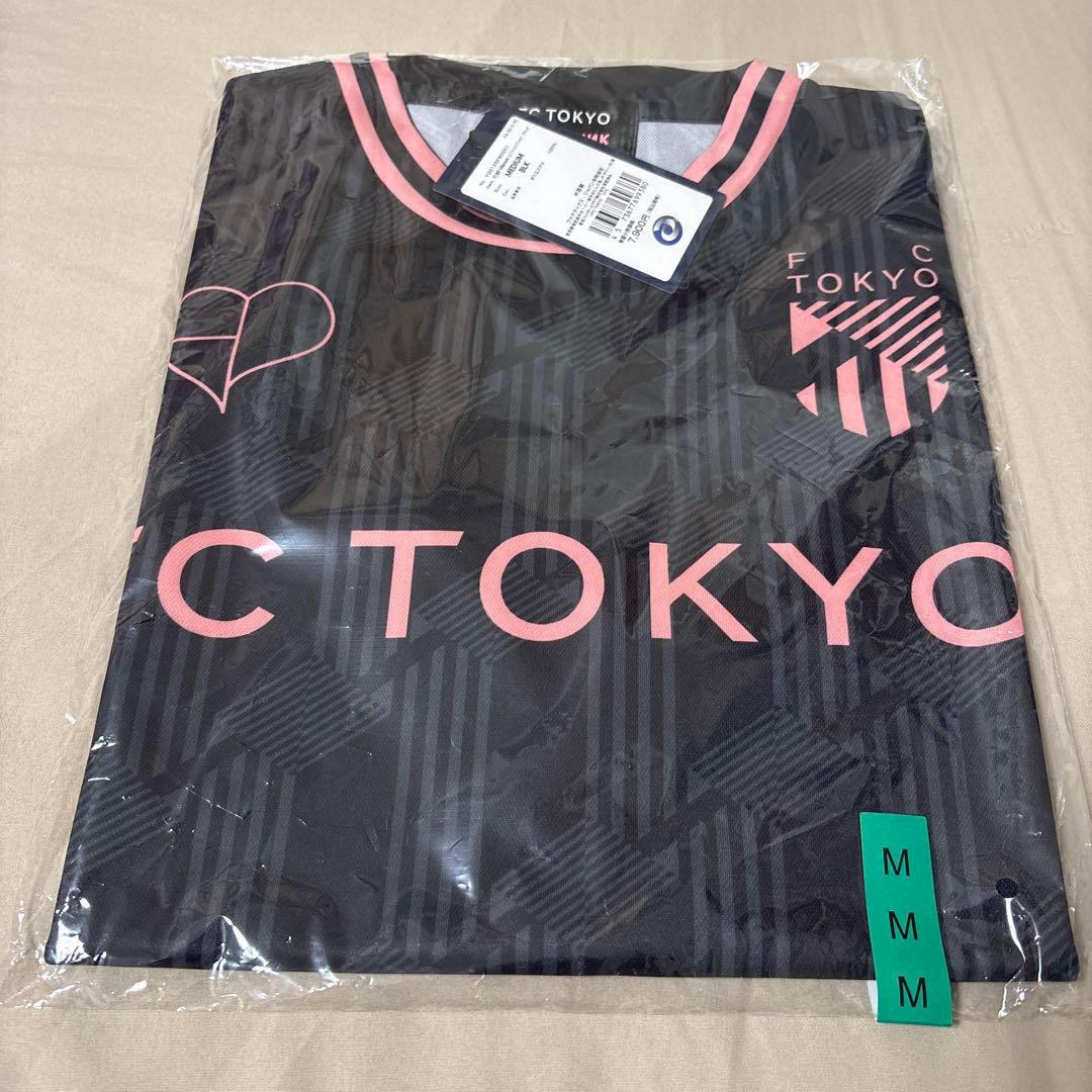 FC東京　BLACKPINK コラボ　ブラック　コンフィット　Tシャツ（M）