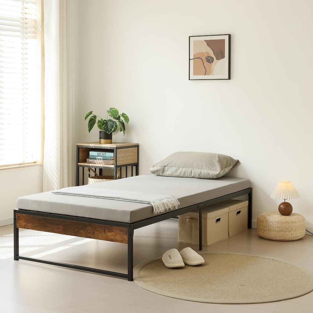 人気再入荷！ベッドフレーム【S・シングル】　シンプル　パイプ＋木　BLACK