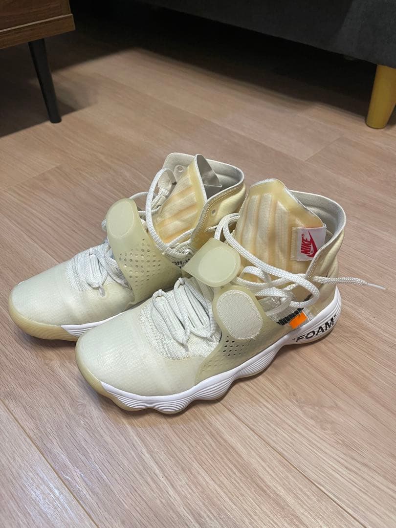 ろん　NIKEハイパーダンク×オフホワイト