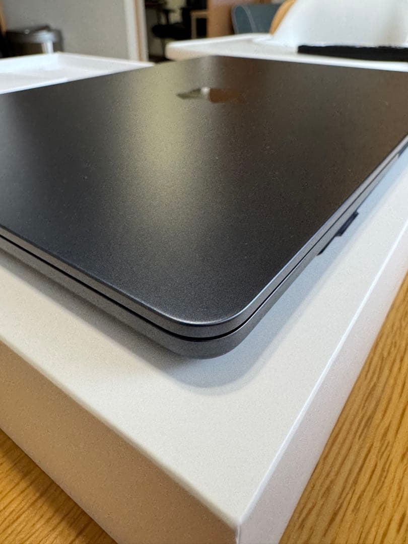 MacBook Air M2 13.6インチ 8GB 256GB