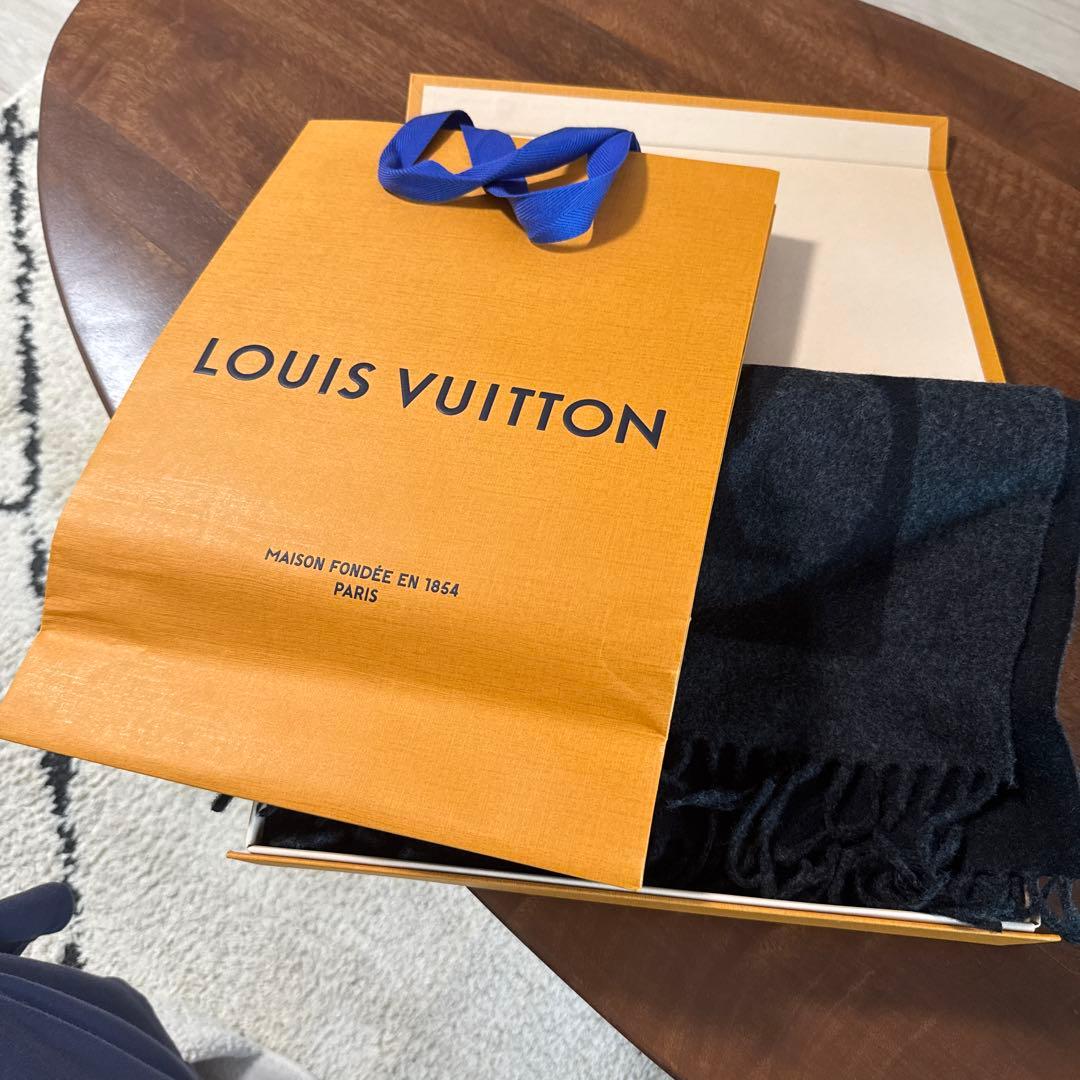 LOUIS VUITTON モノグラム マフラー グレー