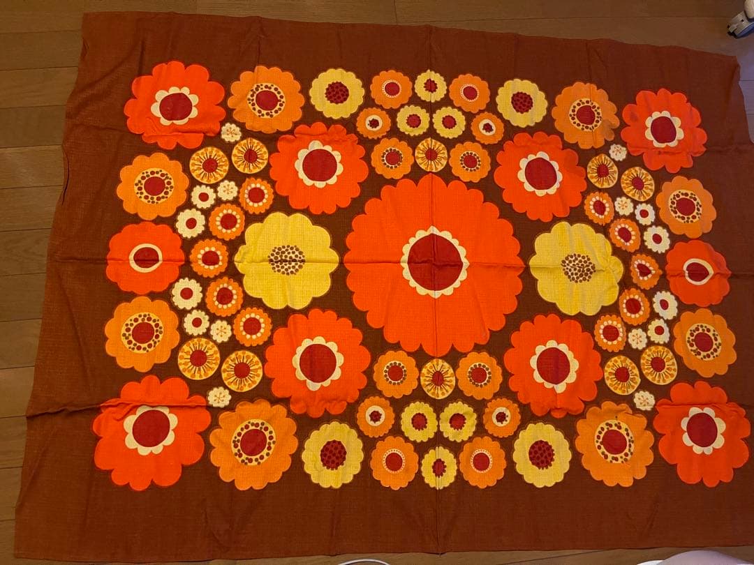 ◆【ヴィンテージ布・イタリア蚤の市購入】レトロフラワー柄ファブリック◆レア