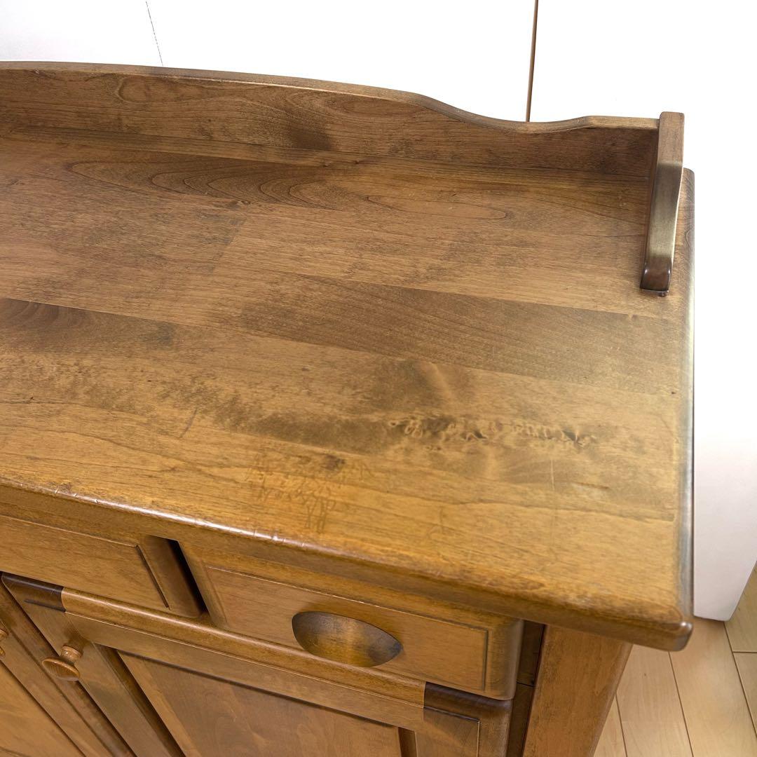 カントリー キャビネット インテリア　英国調　アンティーク　サイドボード　棚