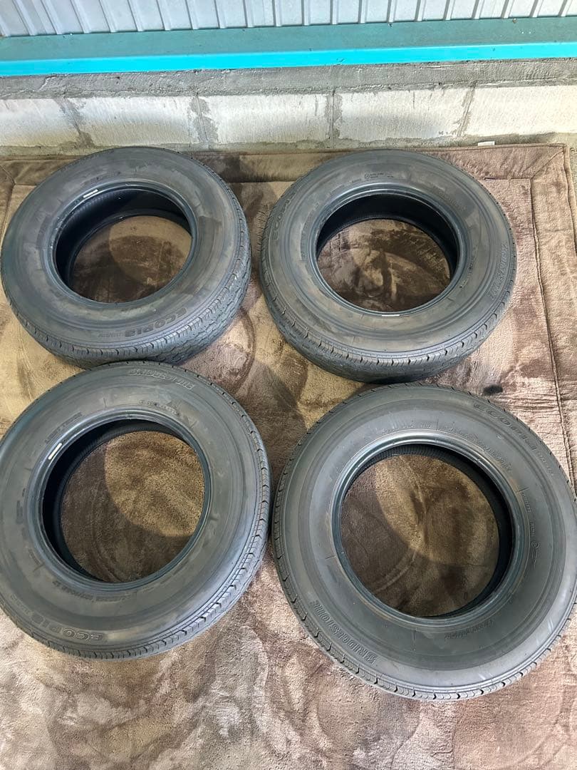ハイエースバン他 15インチブリヂストンタイヤ 4本セット