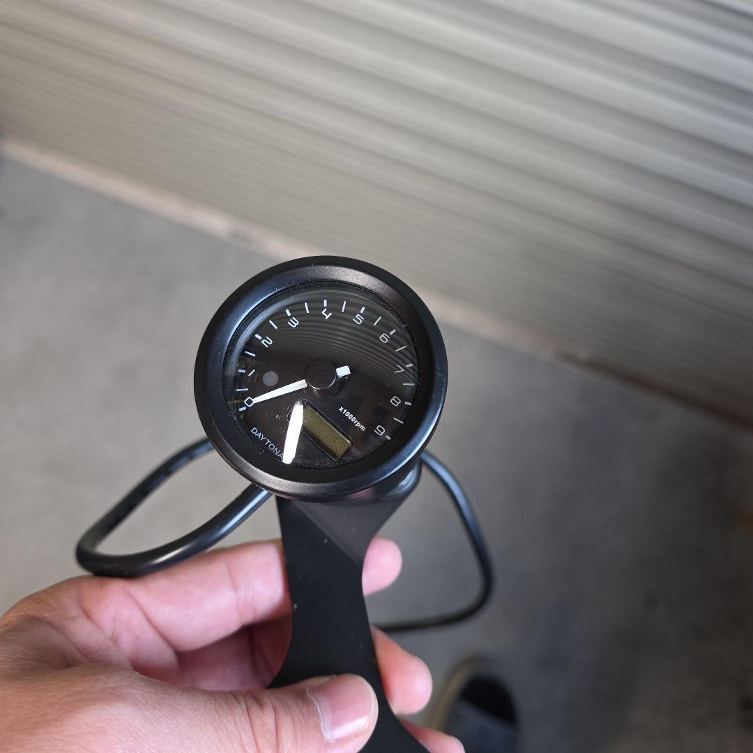 デイトナ　タコメーター ブラック 4本配線付き