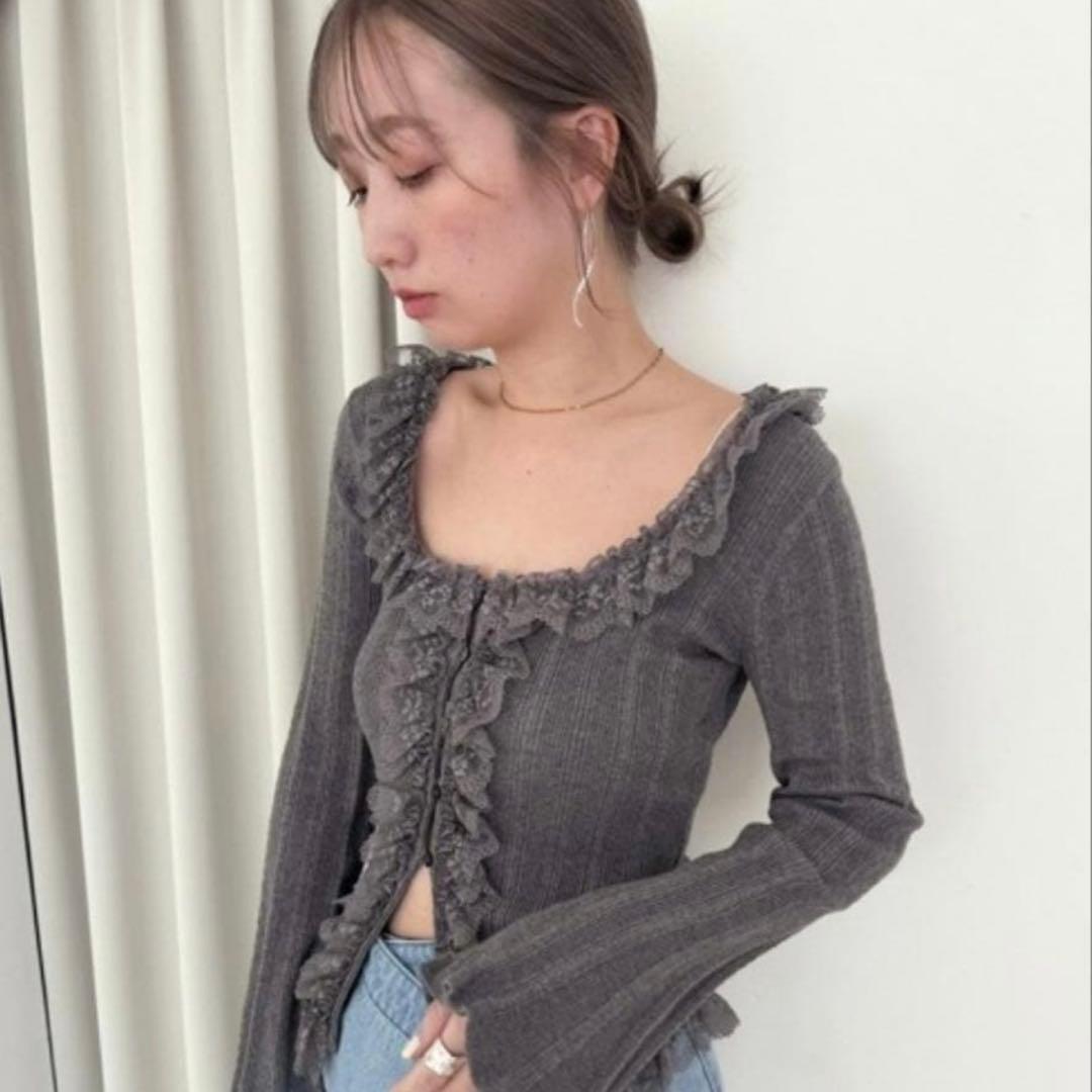 snidel フリルニットプルオーバー　グレー