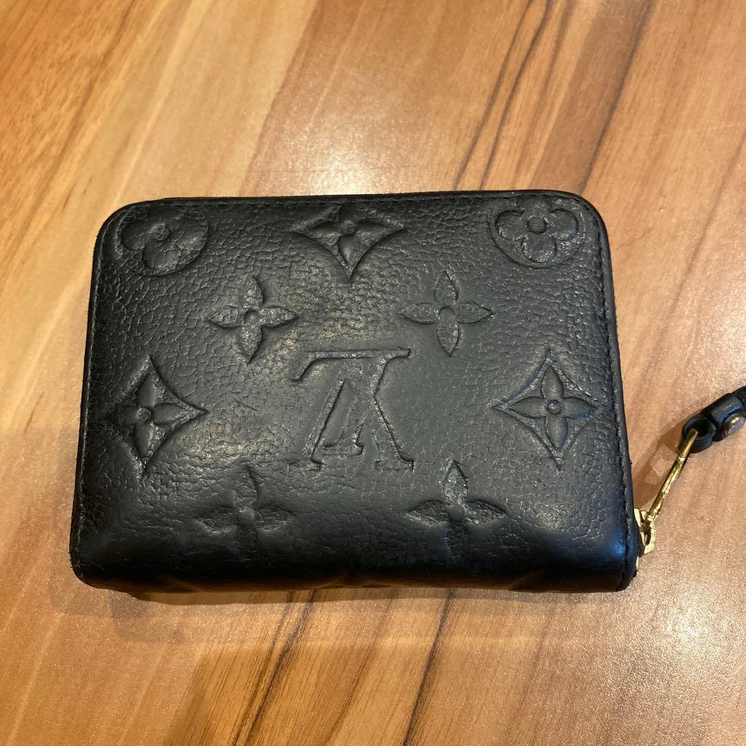 Louis Vuitton 黒レザーケース