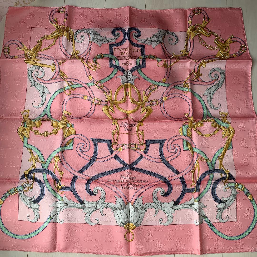 (整理番号37)HERMES エルメス スカーフ 箱付き