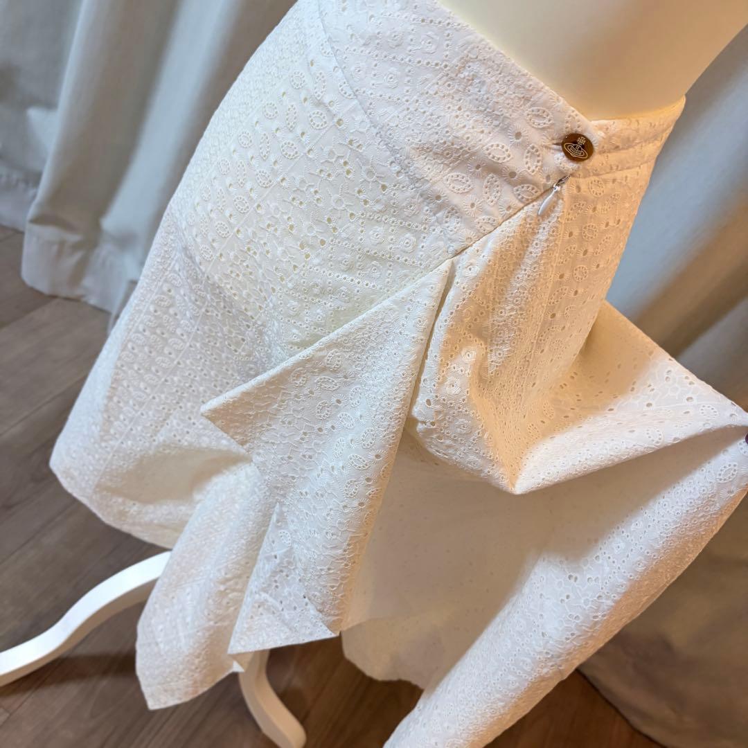 【ヴィヴィアンウエストウッド】 変形 スカート アシンメトリー 白　レース