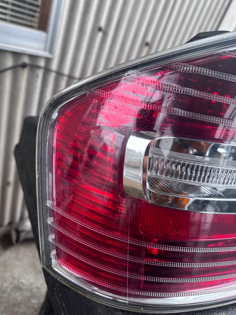 スバル　レガシィ　テールランプ　右左セット　一台分