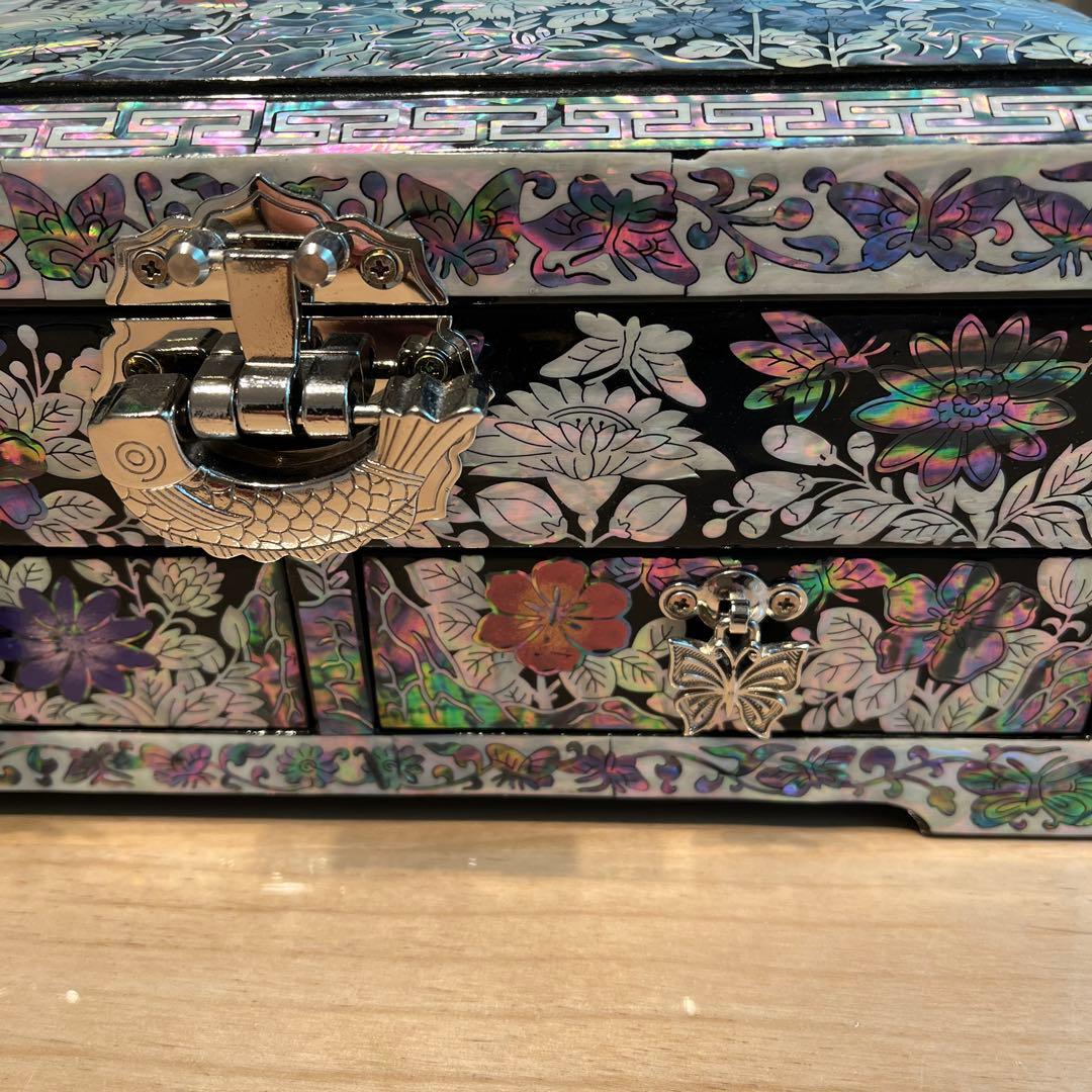 螺鈿宝石箱
