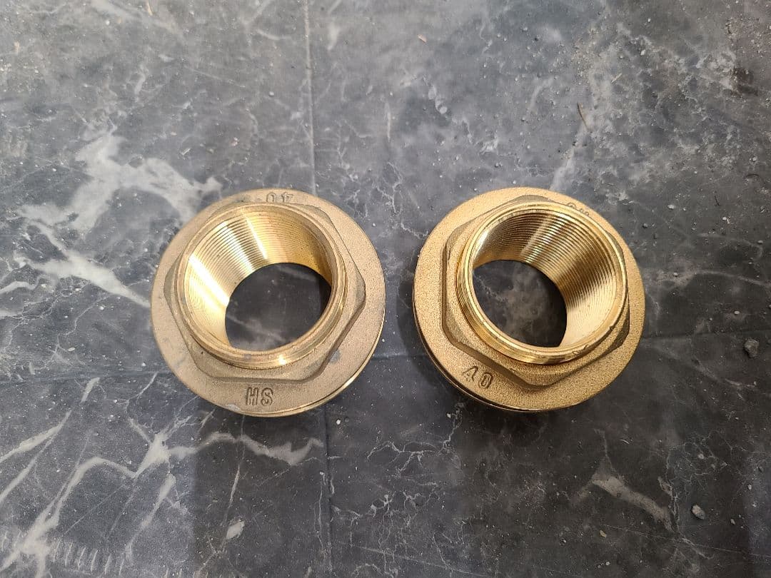 タンク取り出し金具