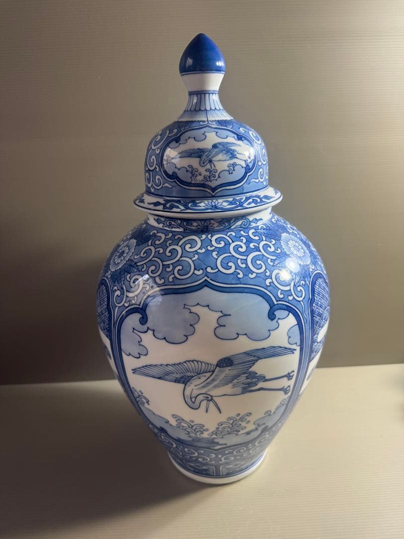 1562 有田焼　色絵花鳥　沈香壺