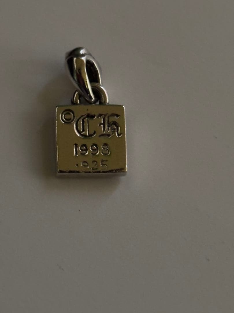 クロムハーツフレームドチャームスター