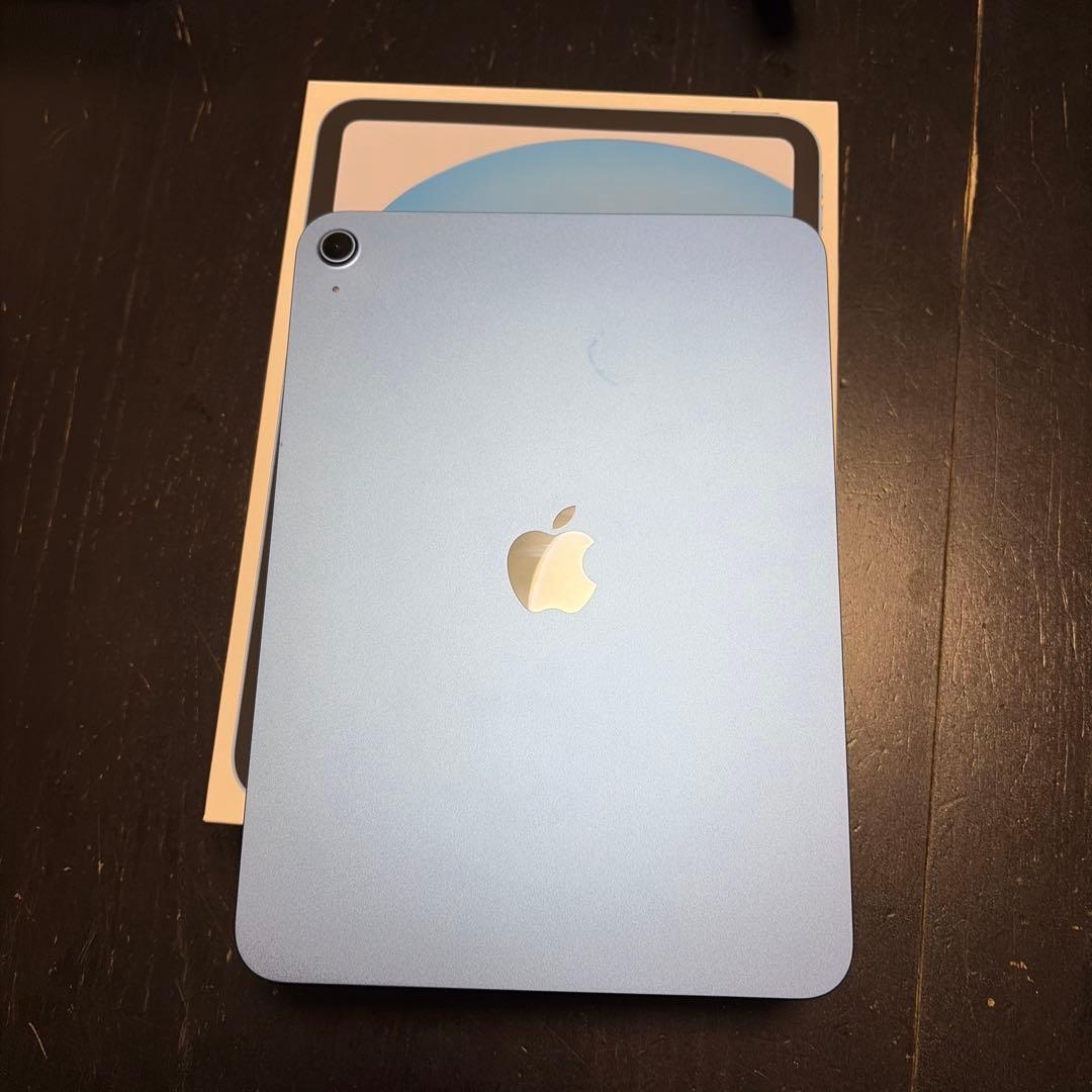Apple iPad (ブルー) 本体　wi-fi