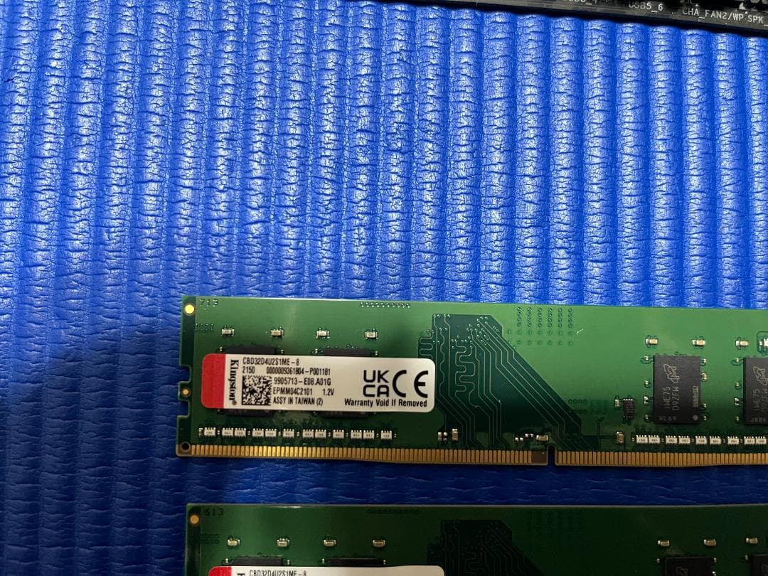 DDR4-3200 Kingston CBD32D4U2S1ME-8 2枚組